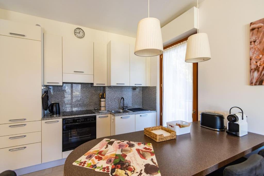 Wraparound Lake Views Bellavista Residence Campione dʼItalia المظهر الخارجي الصورة